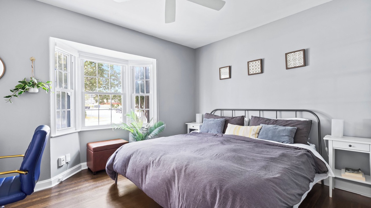 Photo of Bedroom in Parrot Cove