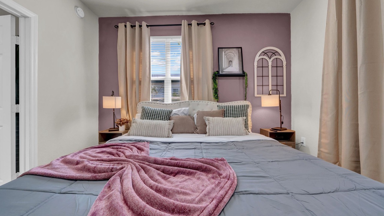 Photo of Bedroom in Westchase