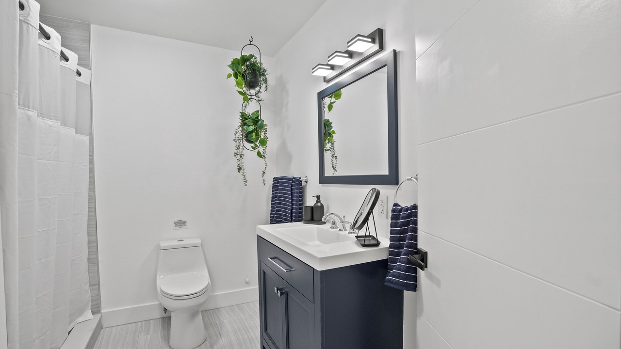 Photo of Bathroom in Tamiami