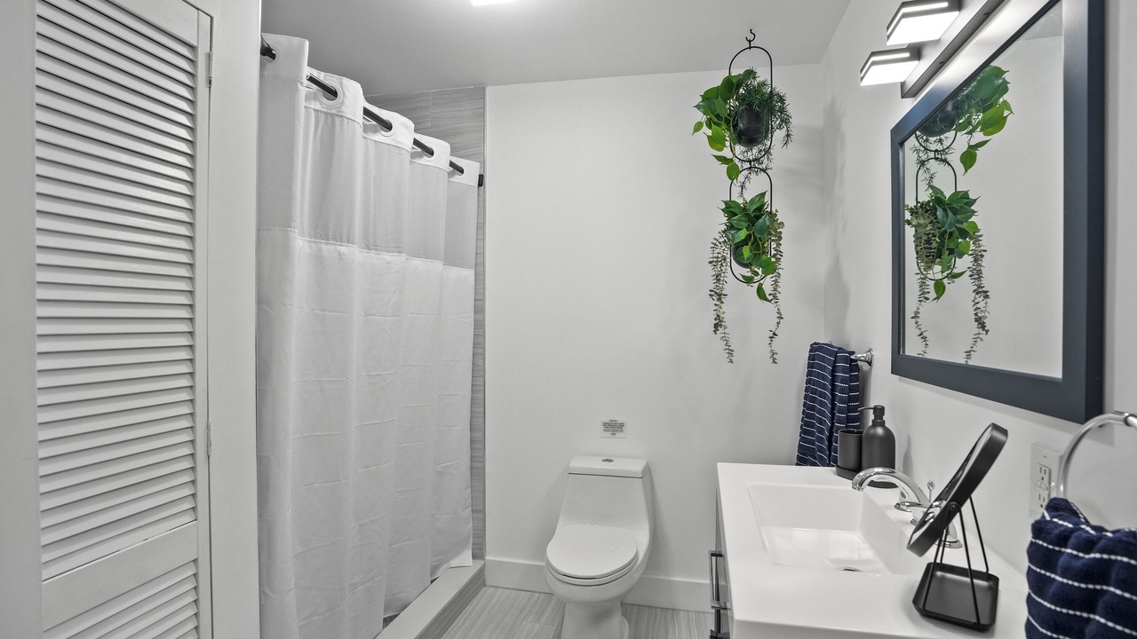 Photo of Bathroom in Tamiami
