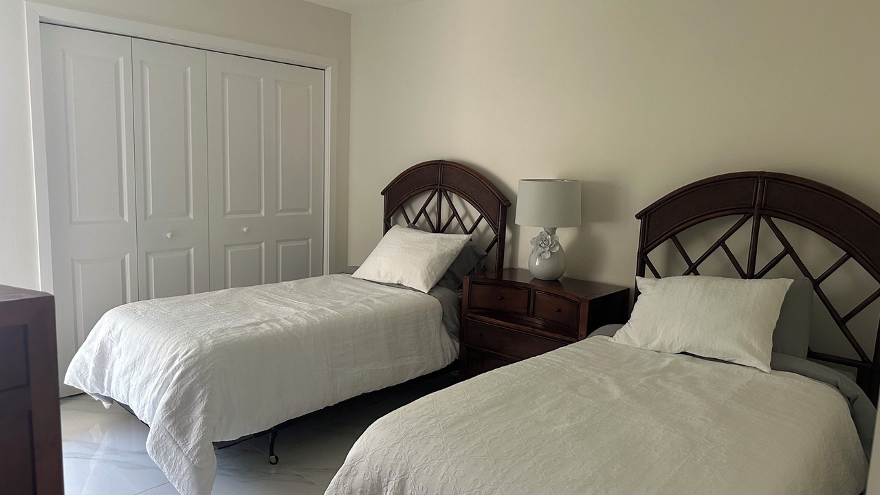 Photo of Bedroom in Ludlam