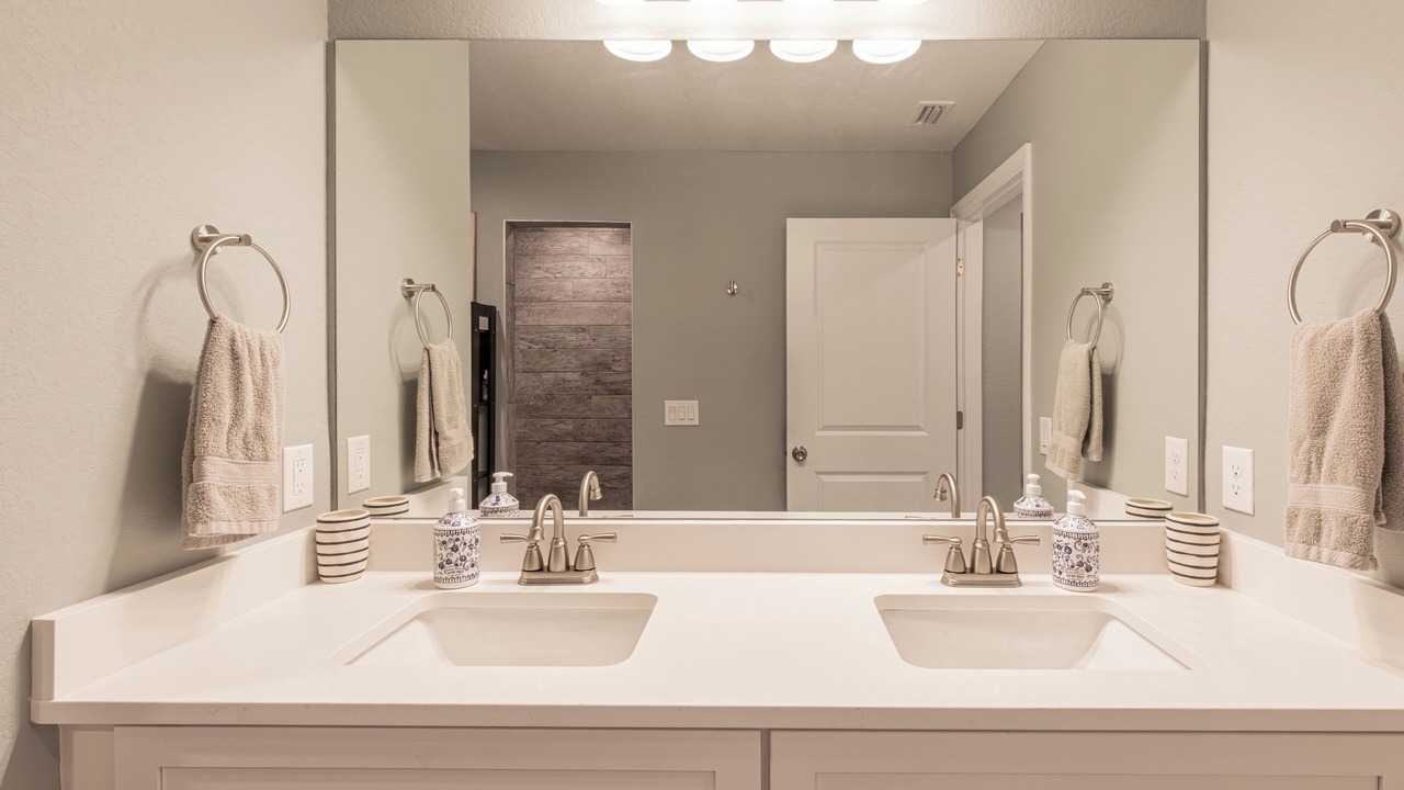 Photo of Bathroom in Gulf Cove