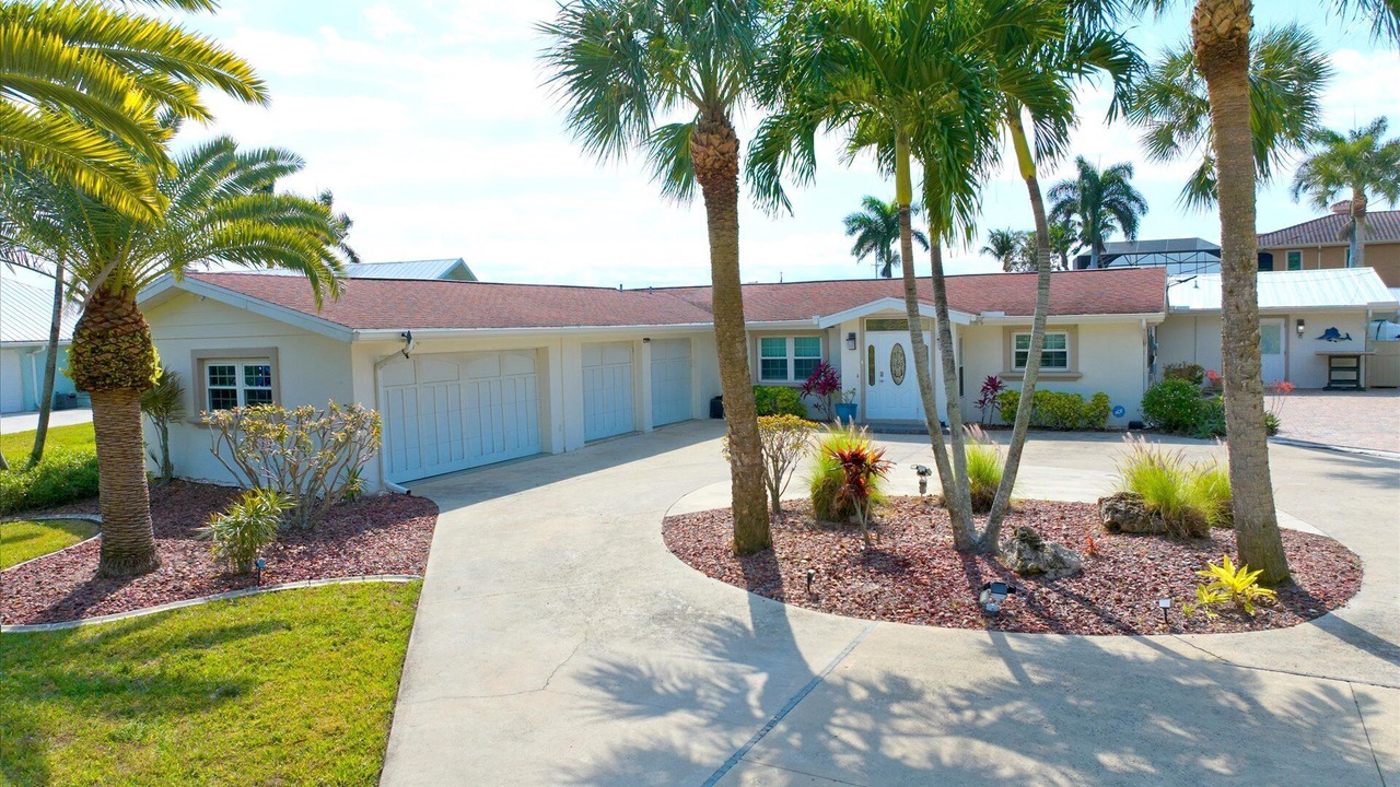 Photo of Outdoor in Lochmoor Waterway Estates