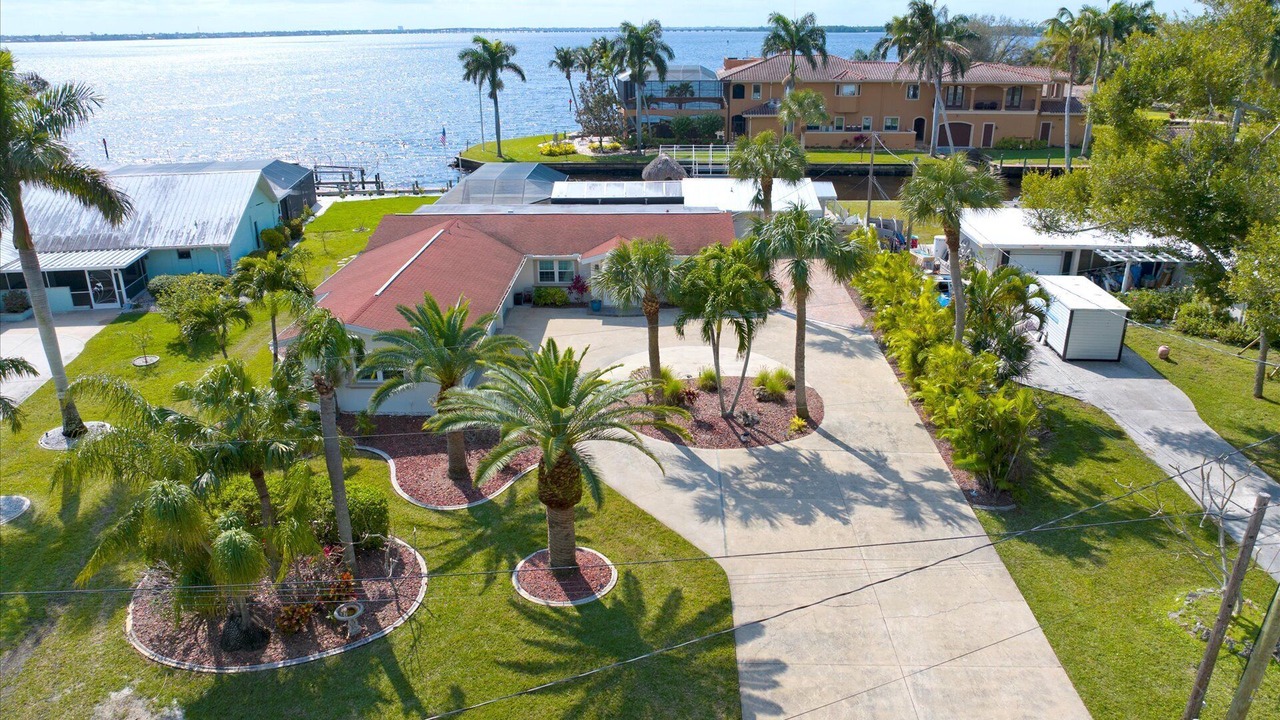 Photo of Outdoor in Lochmoor Waterway Estates