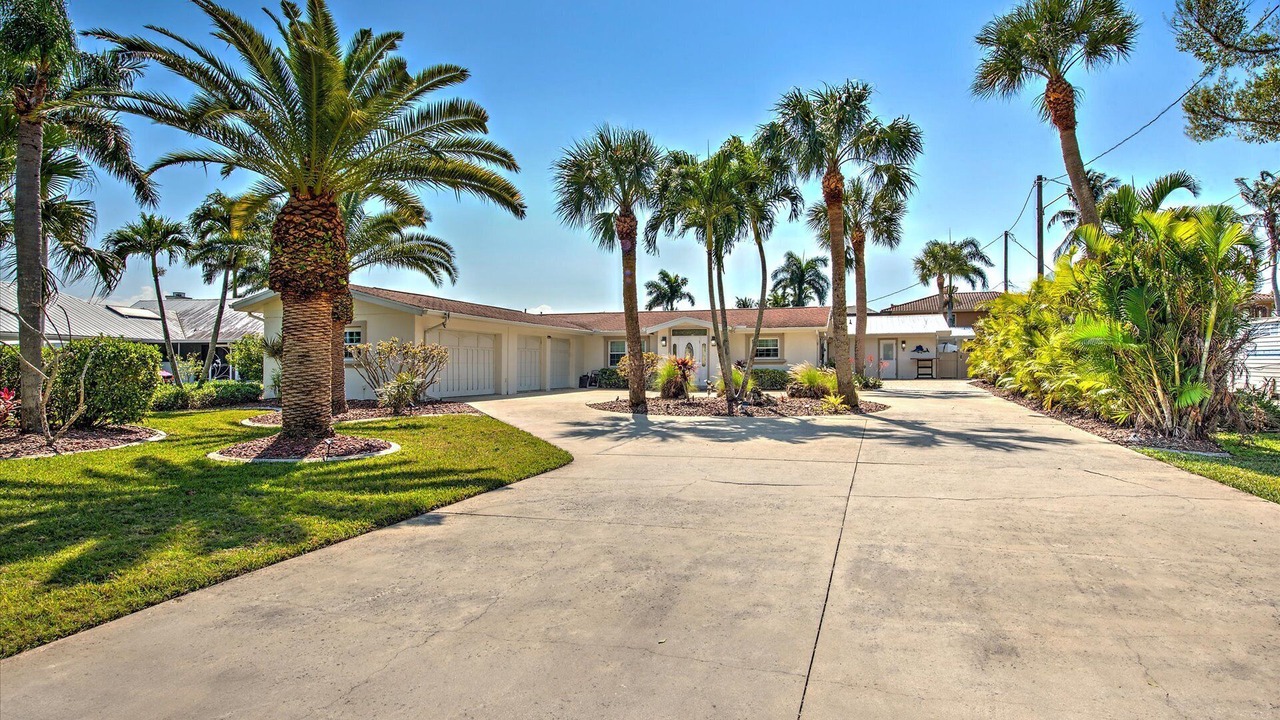 Photo of Outdoor in Lochmoor Waterway Estates