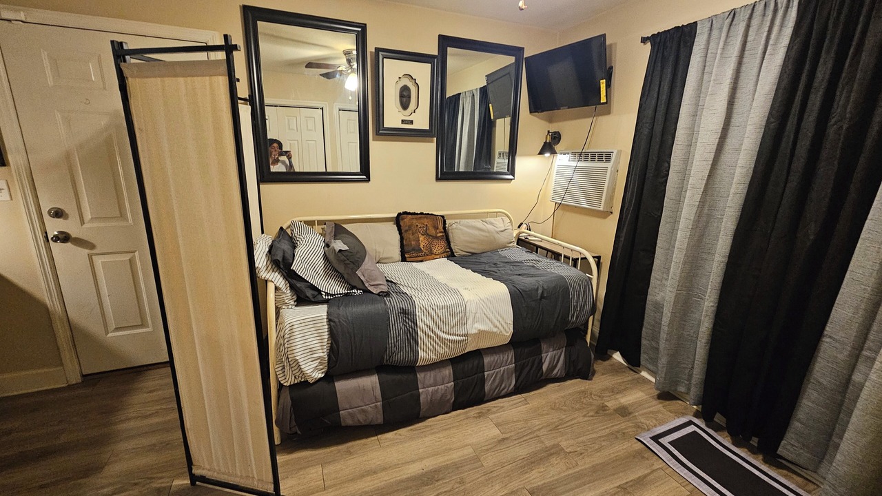 Photo of Bedroom in Tallahassee