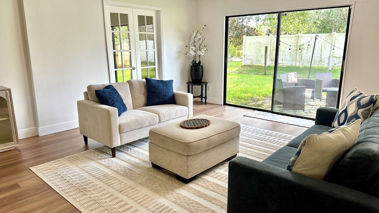 Photo of Livingroom in Longwood