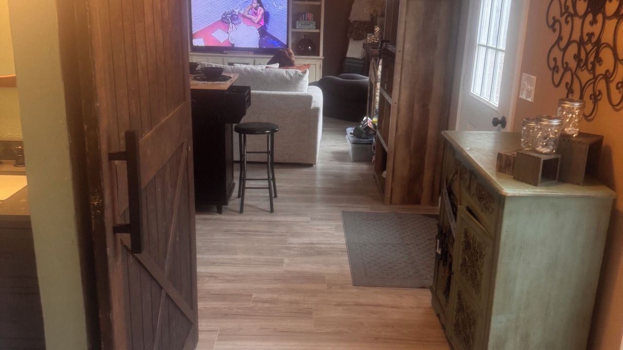 Photo of Livingroom in Mount Pleasant