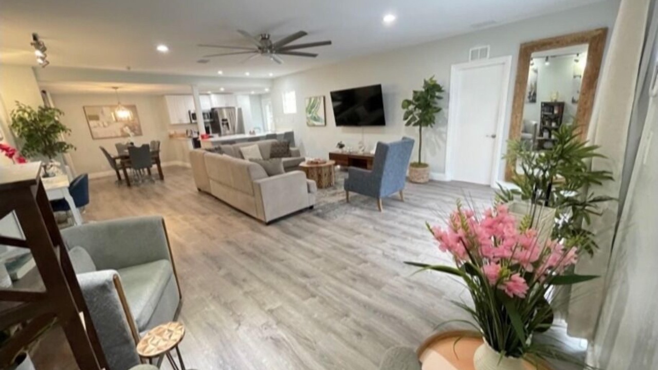 Photo of Livingroom in Poinsettia Heights