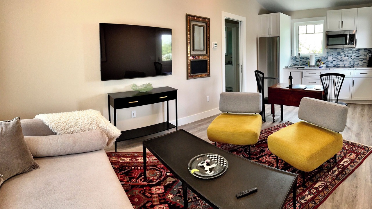 Photo of Livingroom in Gillespie Park
