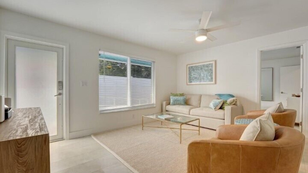 Photo of Livingroom in Edgewood
