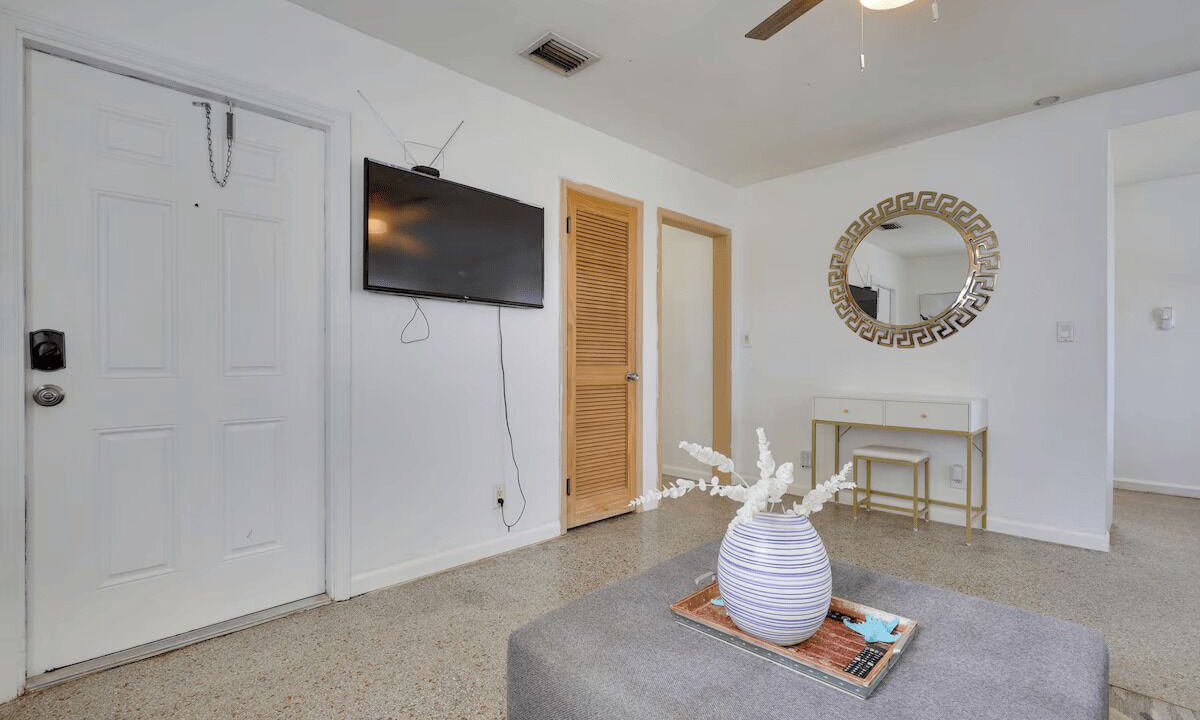 Photo of Livingroom in Little Ranches