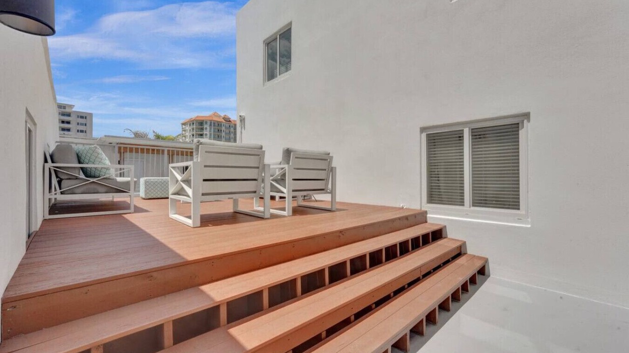 Photo of Patio Balcony in Barrier Island