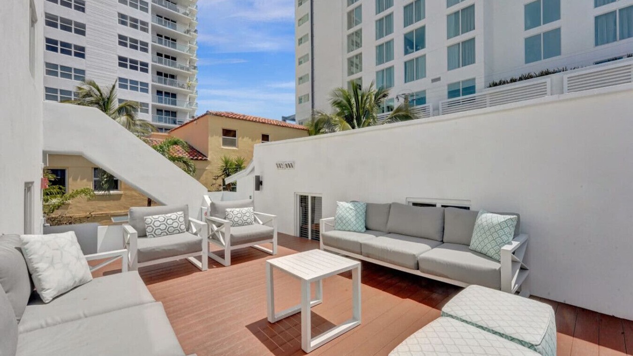 Photo of Patio Balcony in Barrier Island