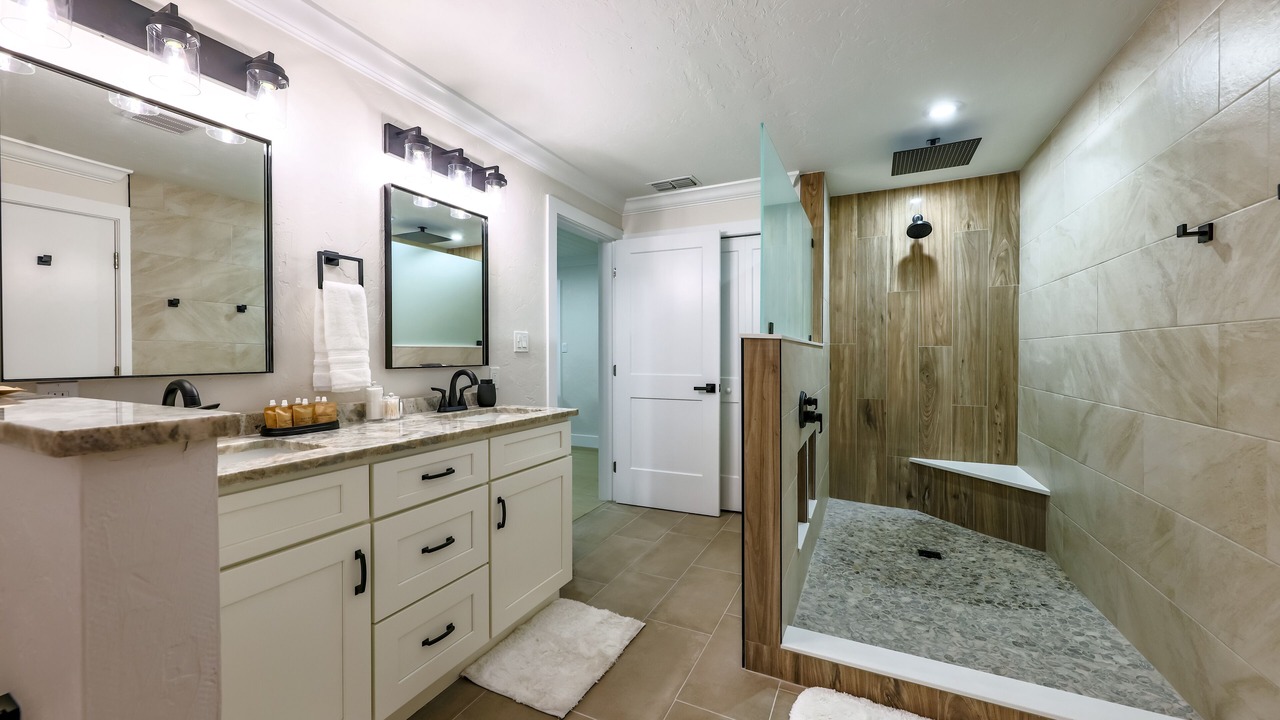 Photo of Bathroom in Sebring