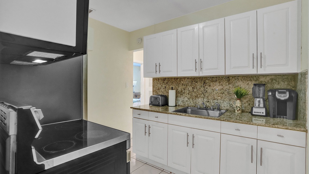 Photo of Kitchen in Golden Glades