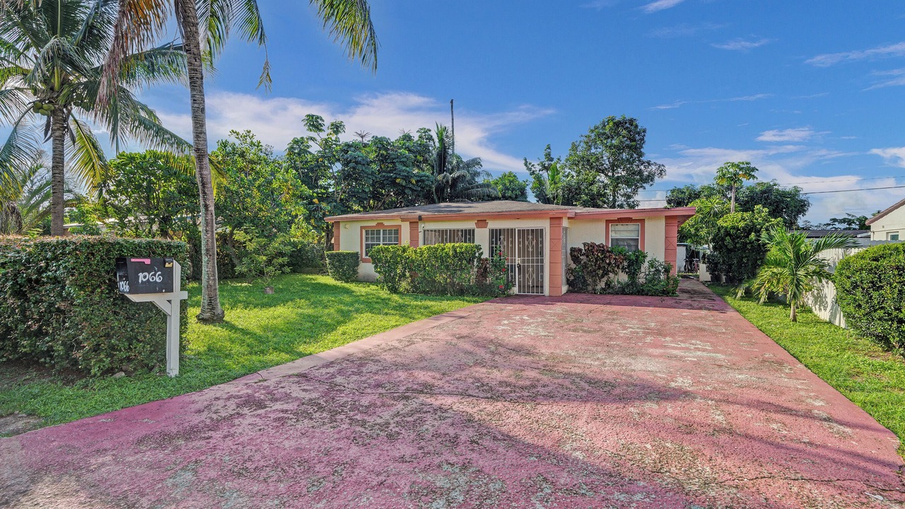Photo of Outdoor in Golden Glades