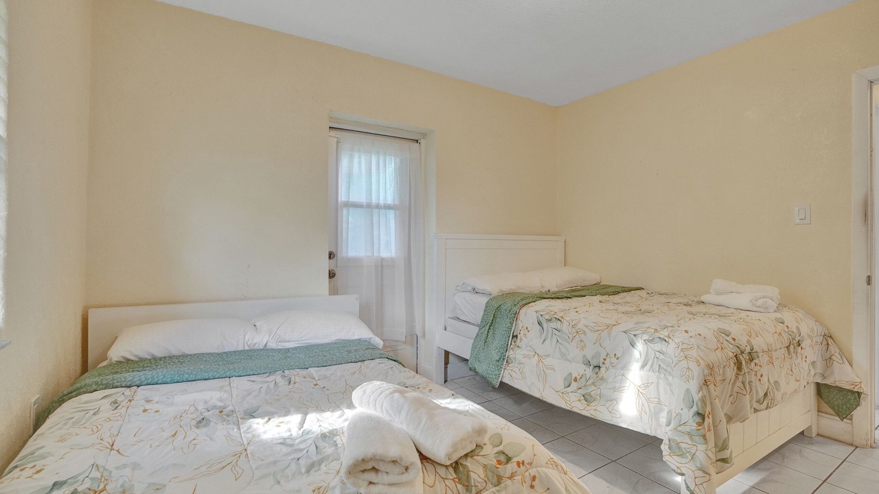 Photo of Bedroom in Golden Glades