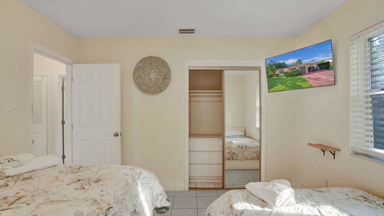 Photo of Bedroom in Golden Glades