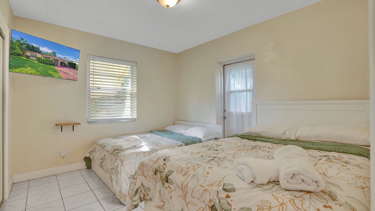 Photo of Bedroom in Golden Glades