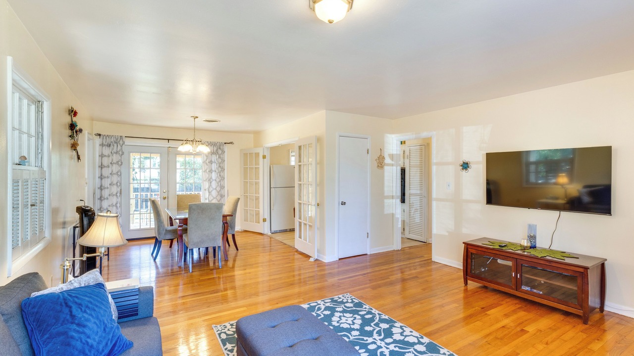 Photo of Livingroom in Tallahassee