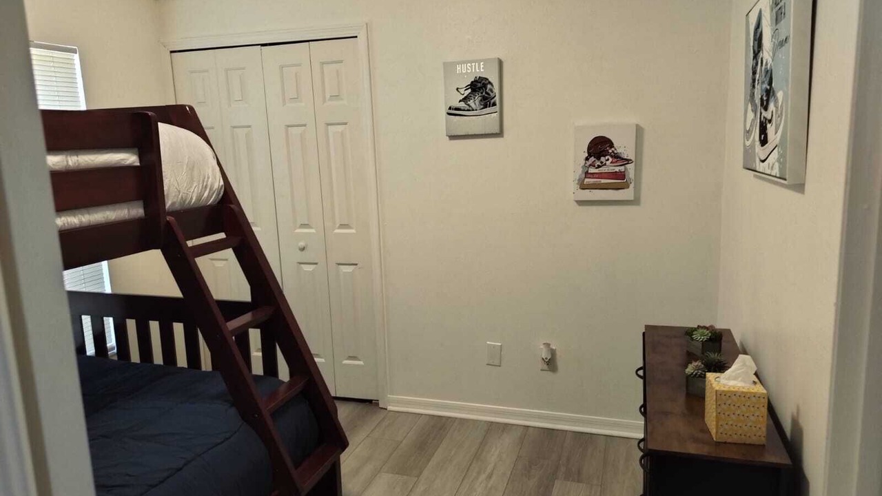 Photo of Bedroom in Sulphur Springs