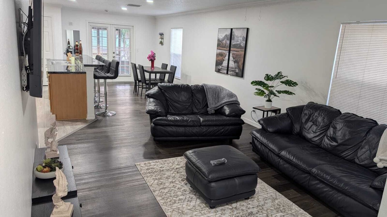 Photo of Livingroom in Sulphur Springs