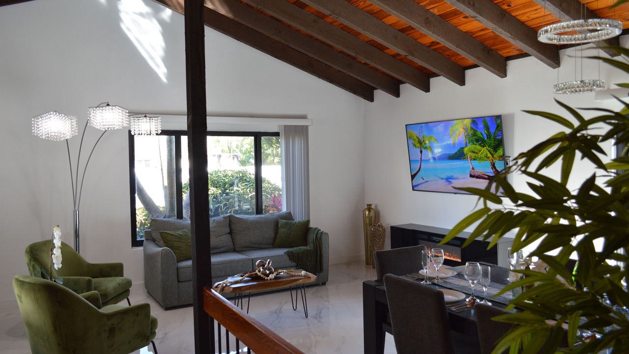 Photo of Livingroom in Ives Estates