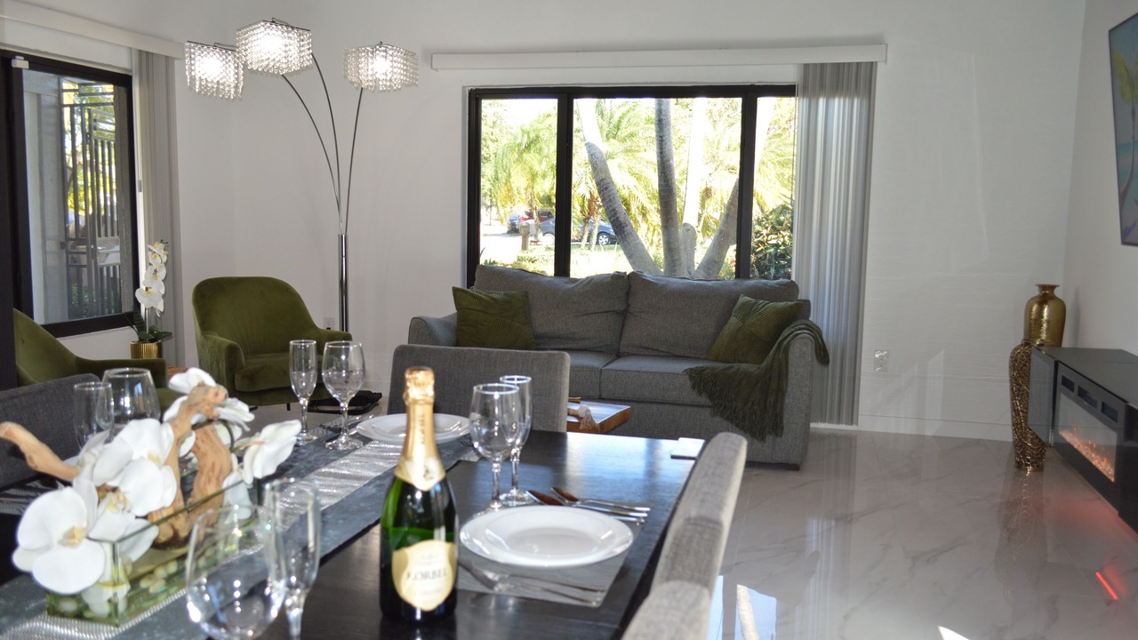 Photo of Livingroom in Ives Estates