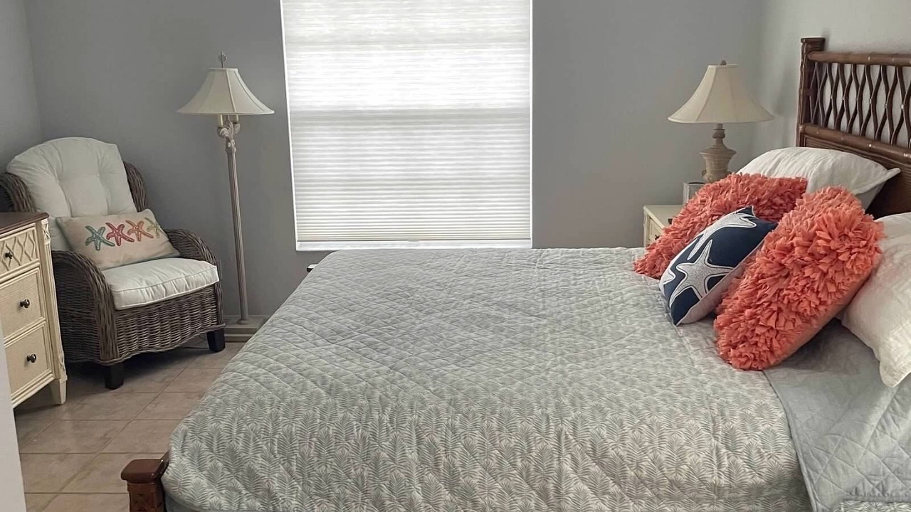 Photo of Bedroom in Pelican Bay