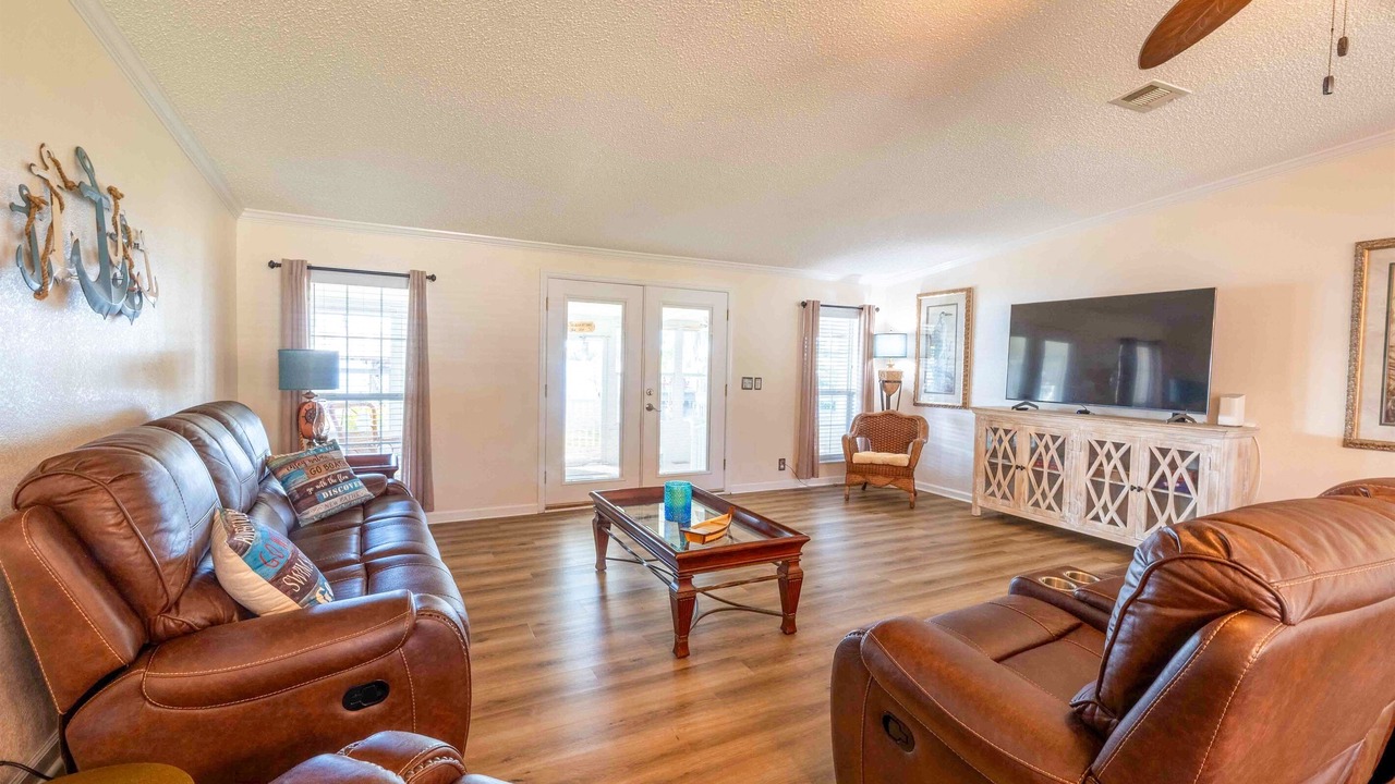 Photo of Livingroom in Crescent City