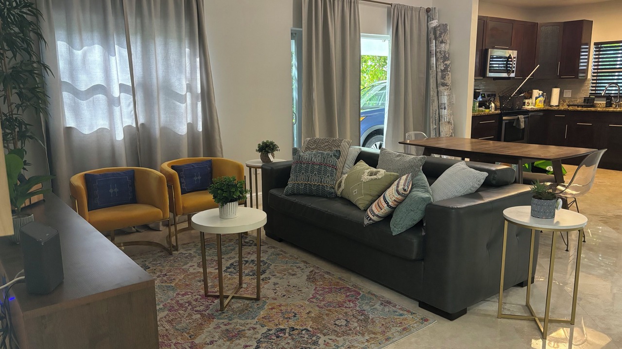 Photo of Livingroom in Southwest Coconut Grove