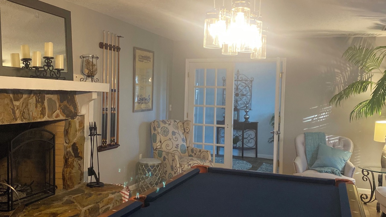 Photo of Bedroom in Indianola Estates