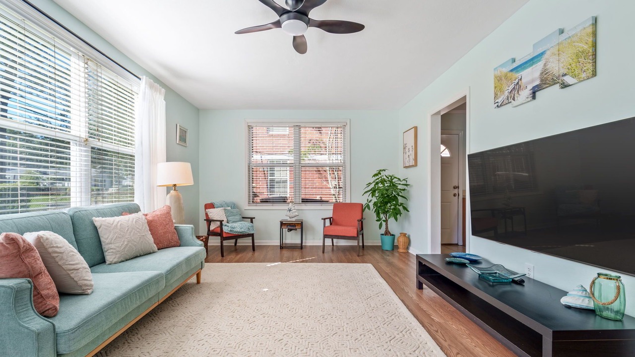 Photo of Livingroom in Jacksonville