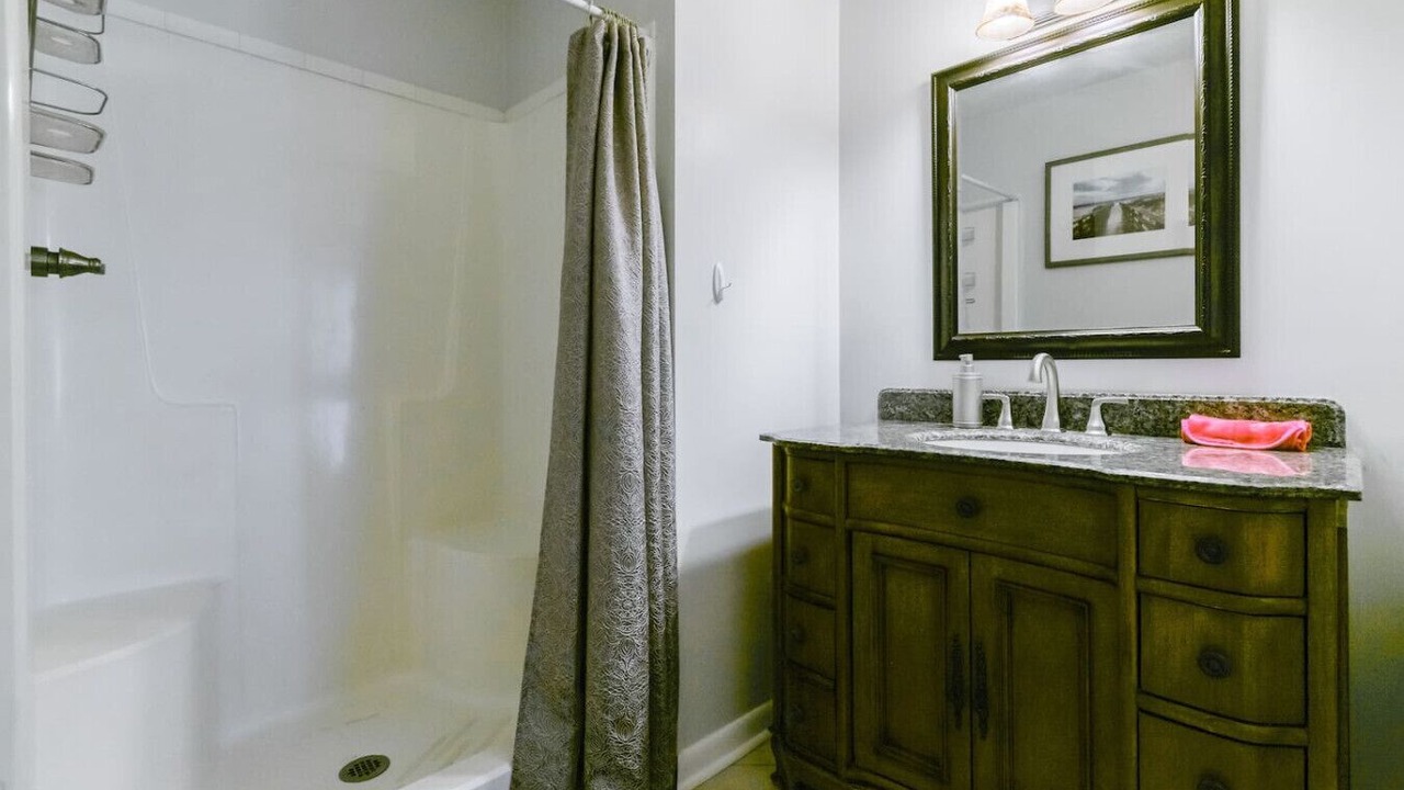 Photo of Bathroom in Palm Valley