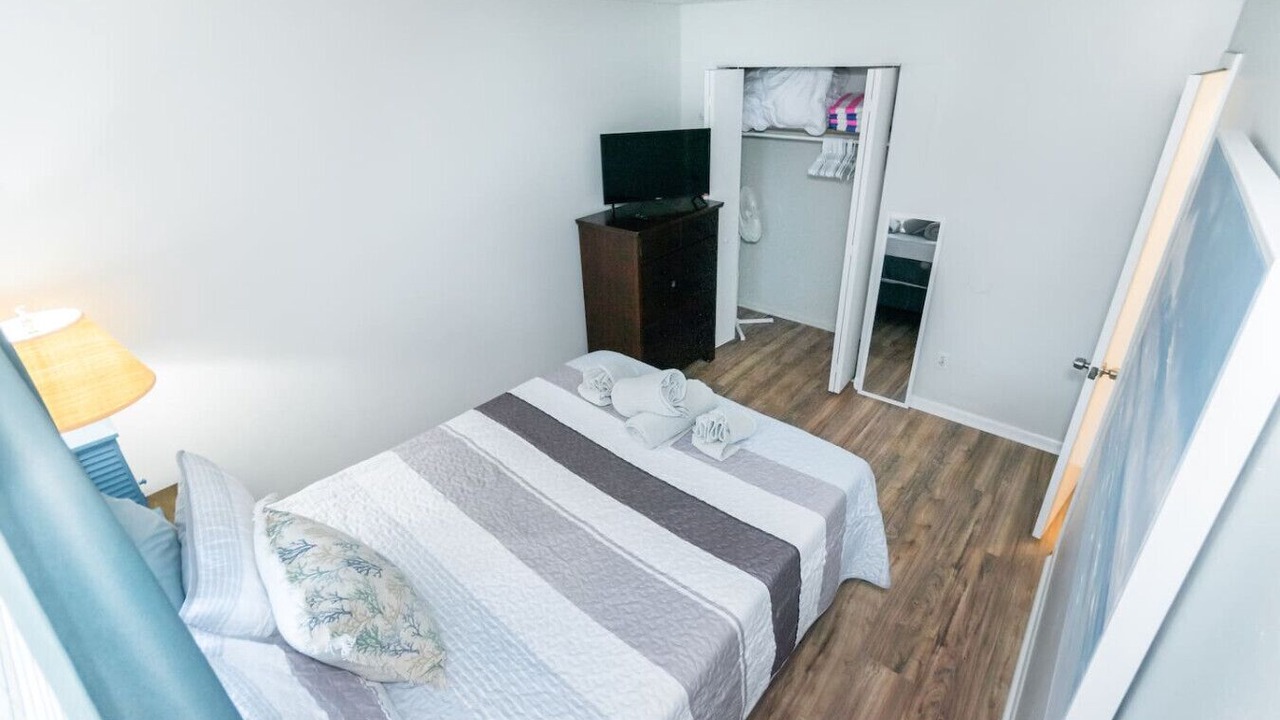 Photo of Bedroom in Palm Valley