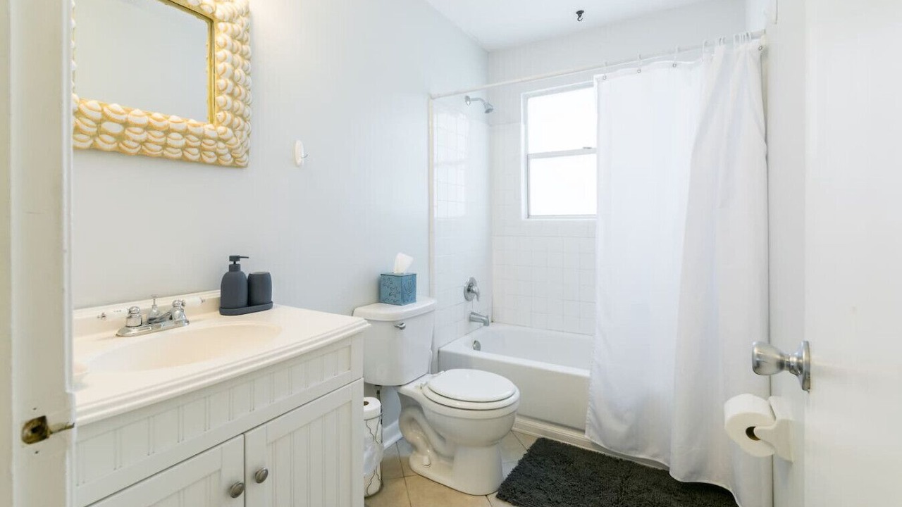 Photo of Bathroom in Palm Valley