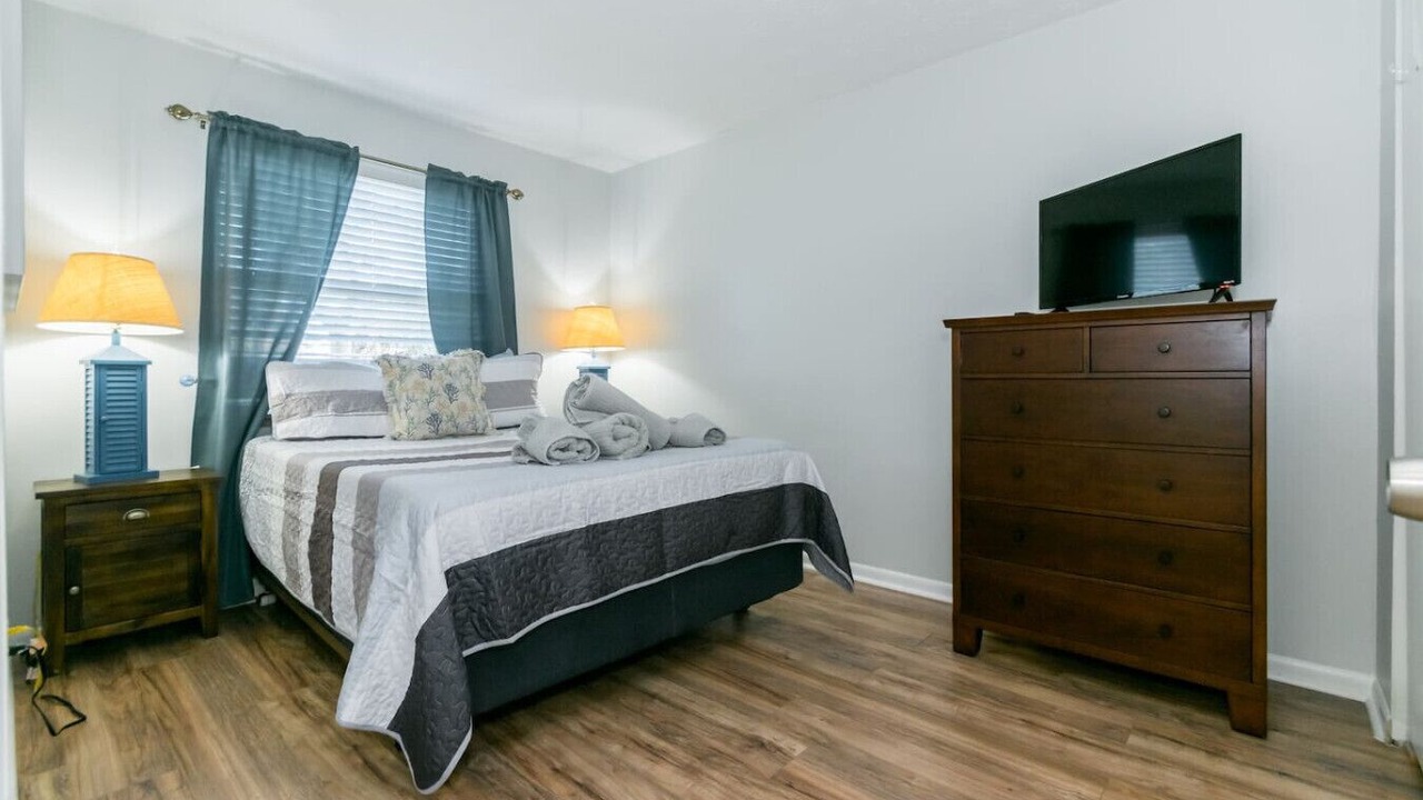 Photo of Bedroom in Palm Valley