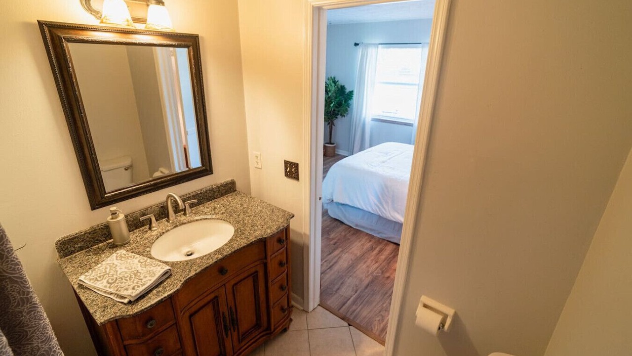 Photo of Bathroom in Palm Valley