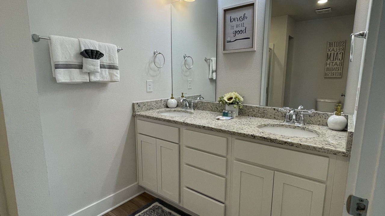 Photo of Bathroom in Pine Forest