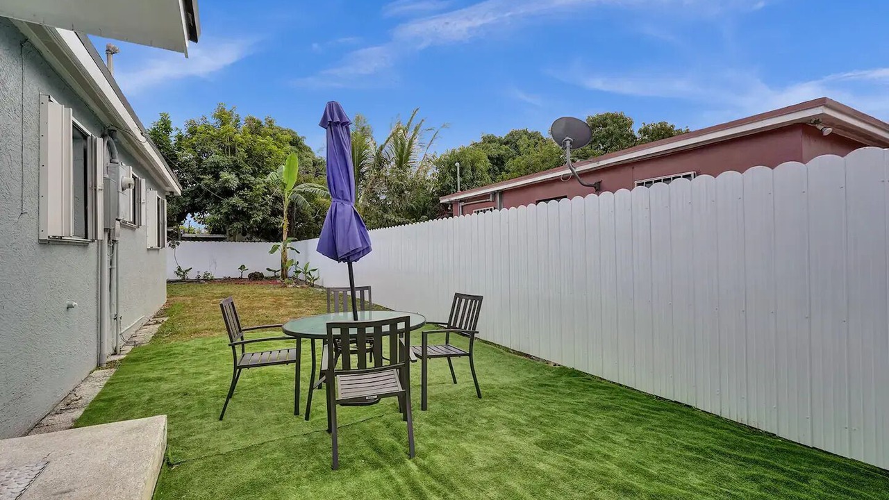 Photo of Outdoor in Golden Glades
