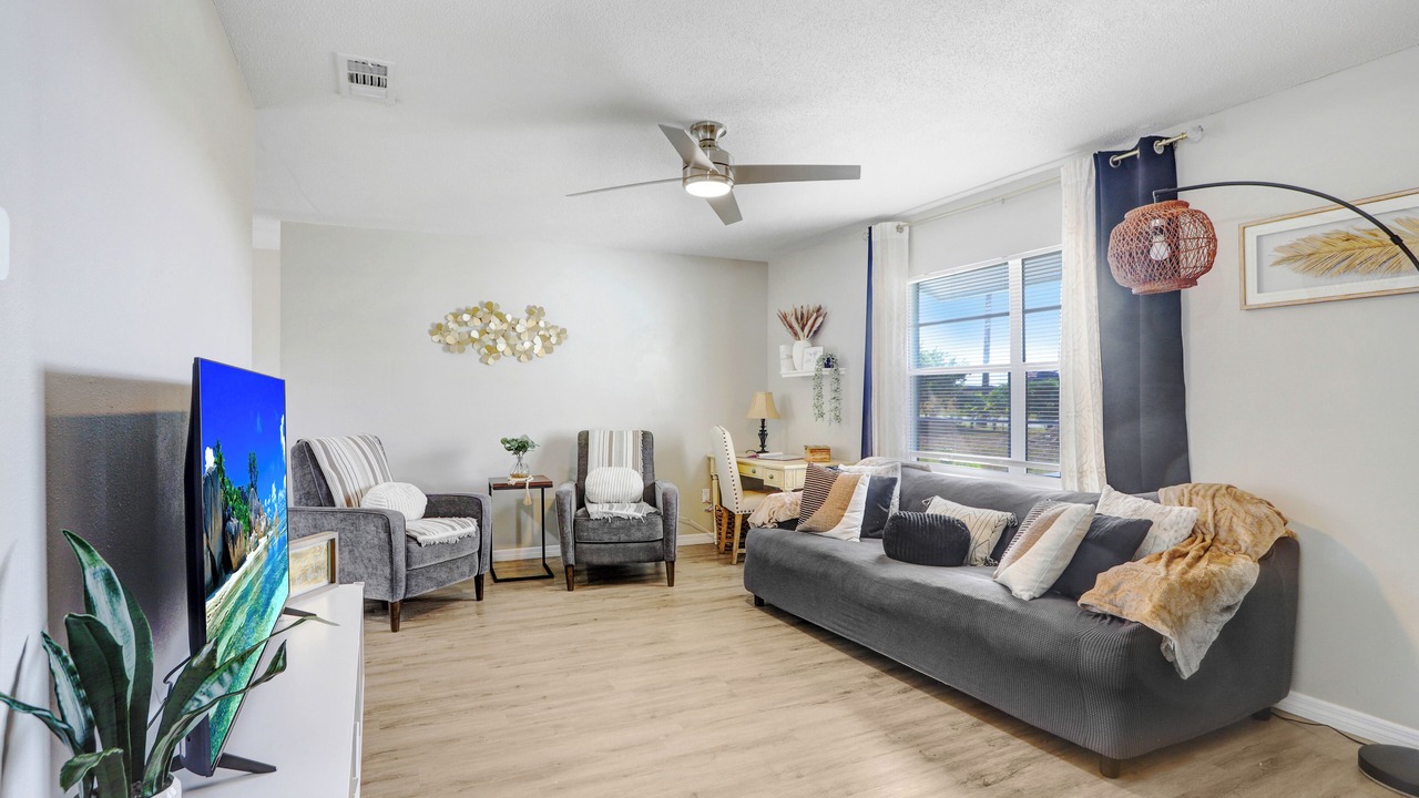 Photo of Livingroom in Dade City