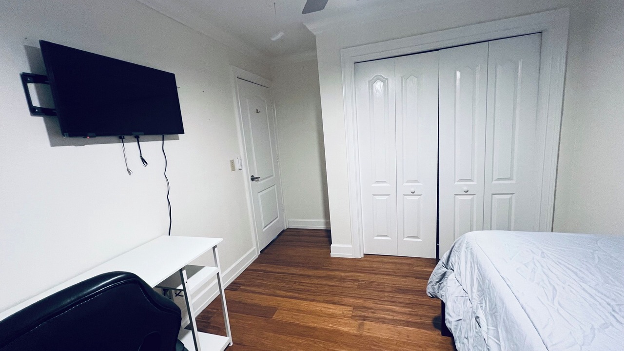 Photo of Bedroom in San Carlos Park