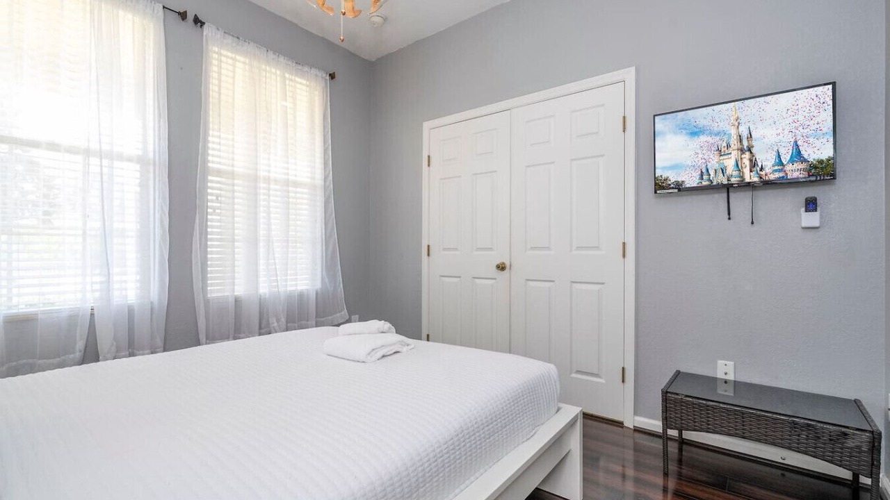 Photo of Bedroom in Trafalgar Village
