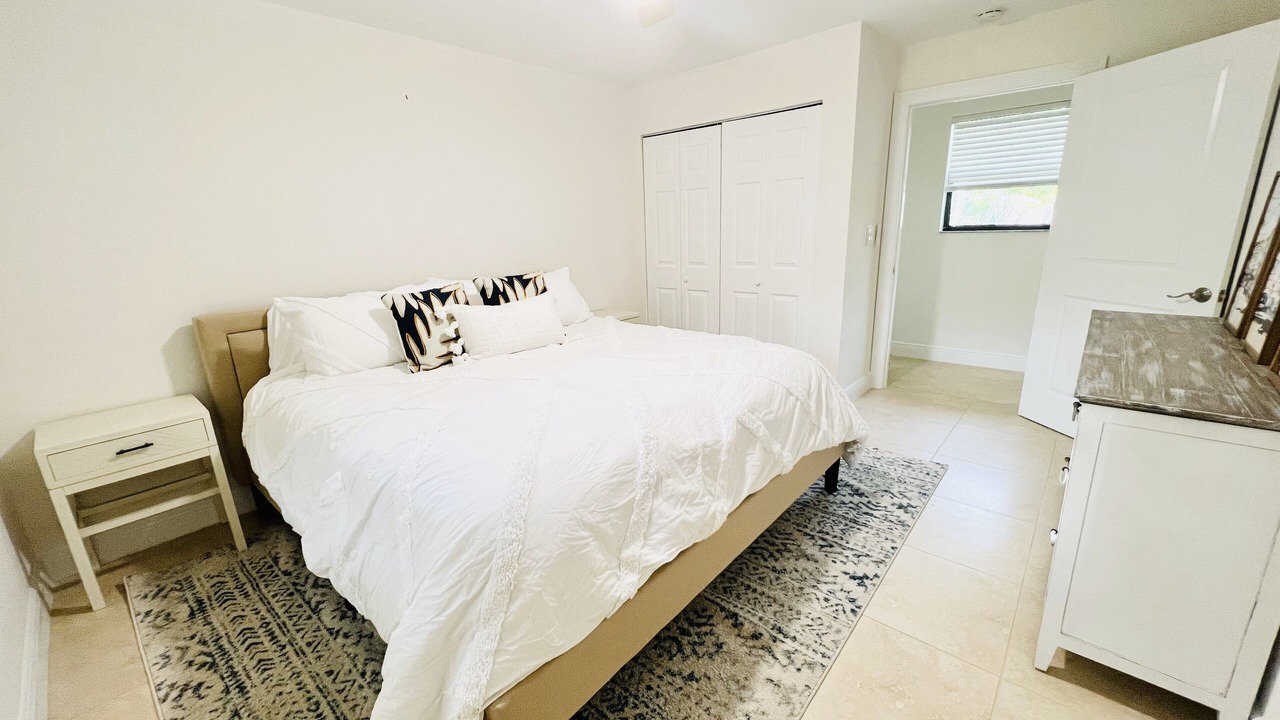 Photo of Bedroom in Lake Park