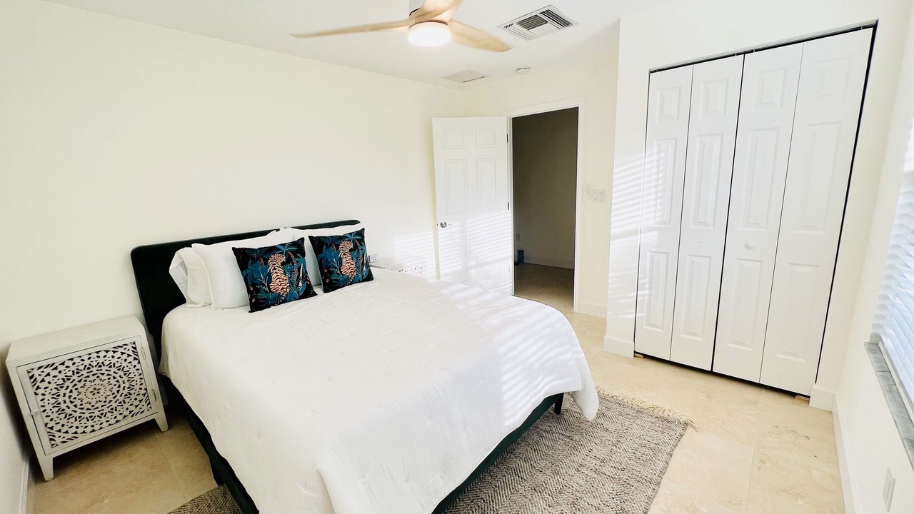 Photo of Bedroom in Lake Park