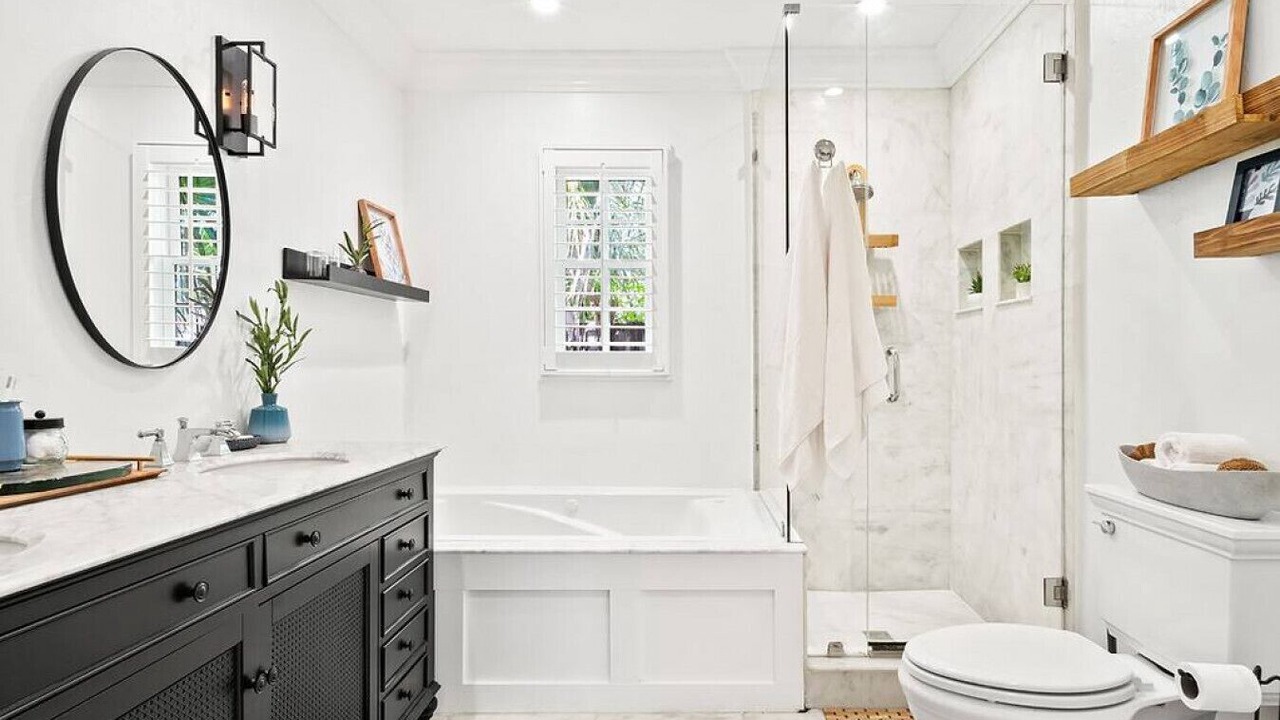 Photo of Bathroom in Old Northwood Historic District