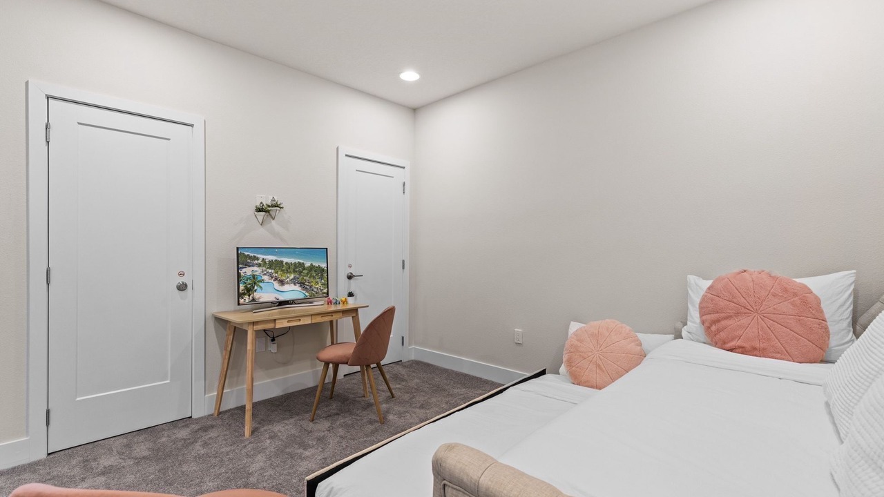 Photo of Bedroom in Silver Creek
