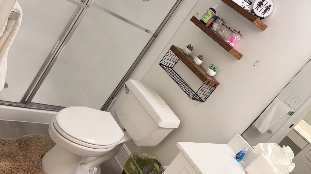 Photo of Bathroom in Sunrise