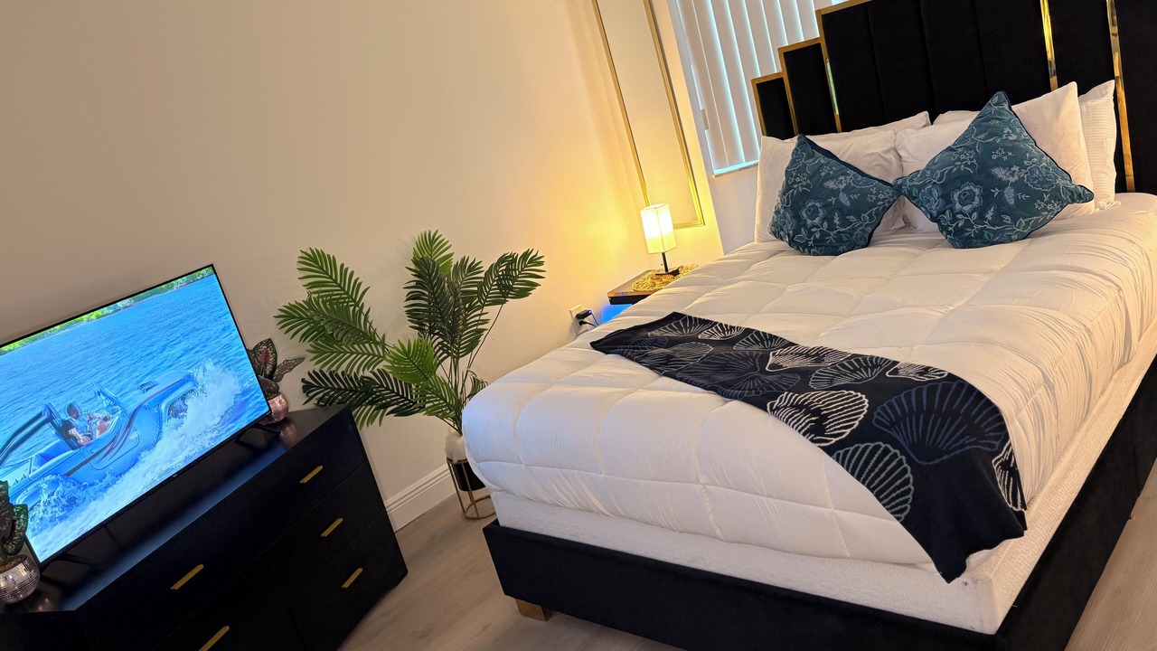 Photo of Bedroom in Sunrise